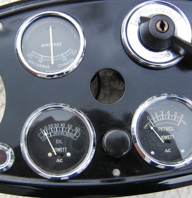 ignition light 1934 Jowett.JPG
